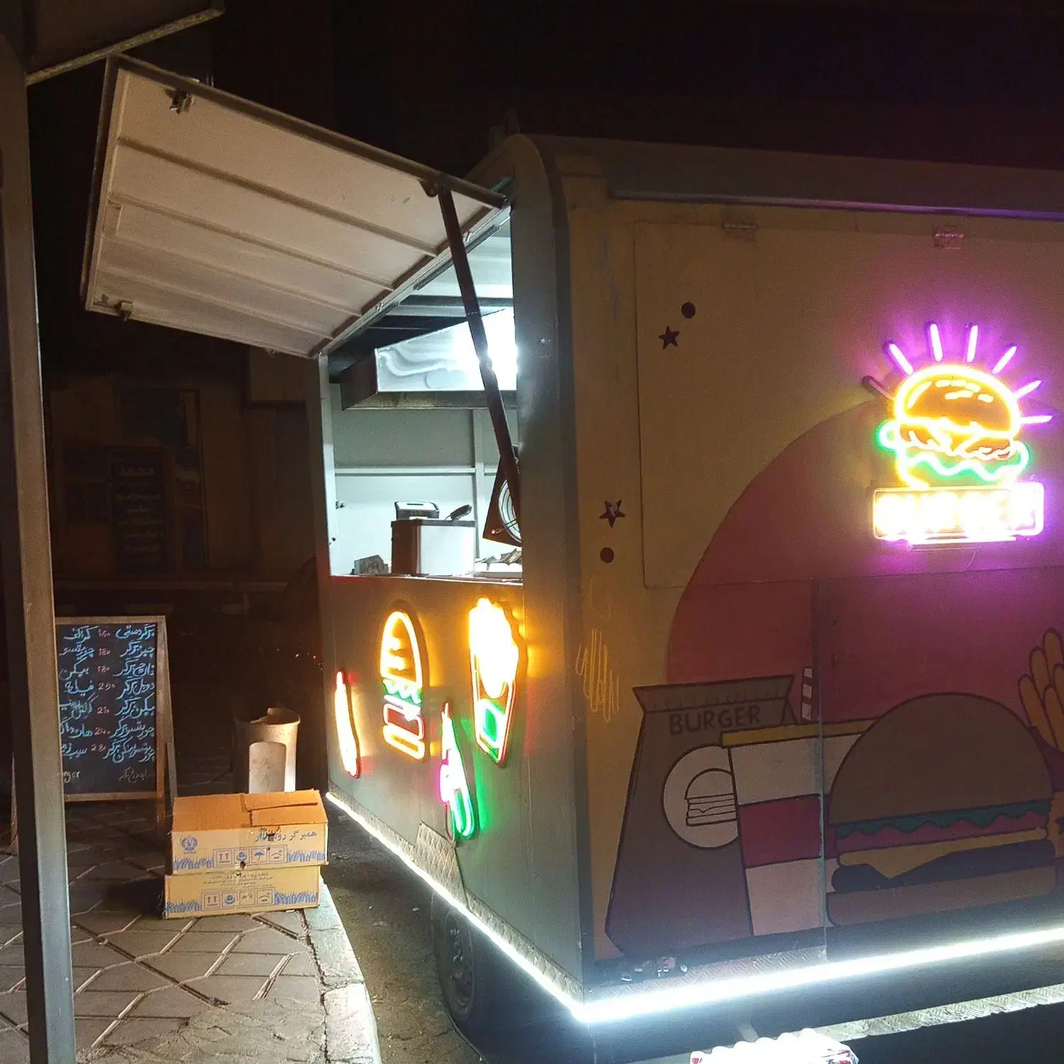 کارفود شبانه|استخدام خدمات فروشگاه و رستوران|تهران, امامت|دیوار