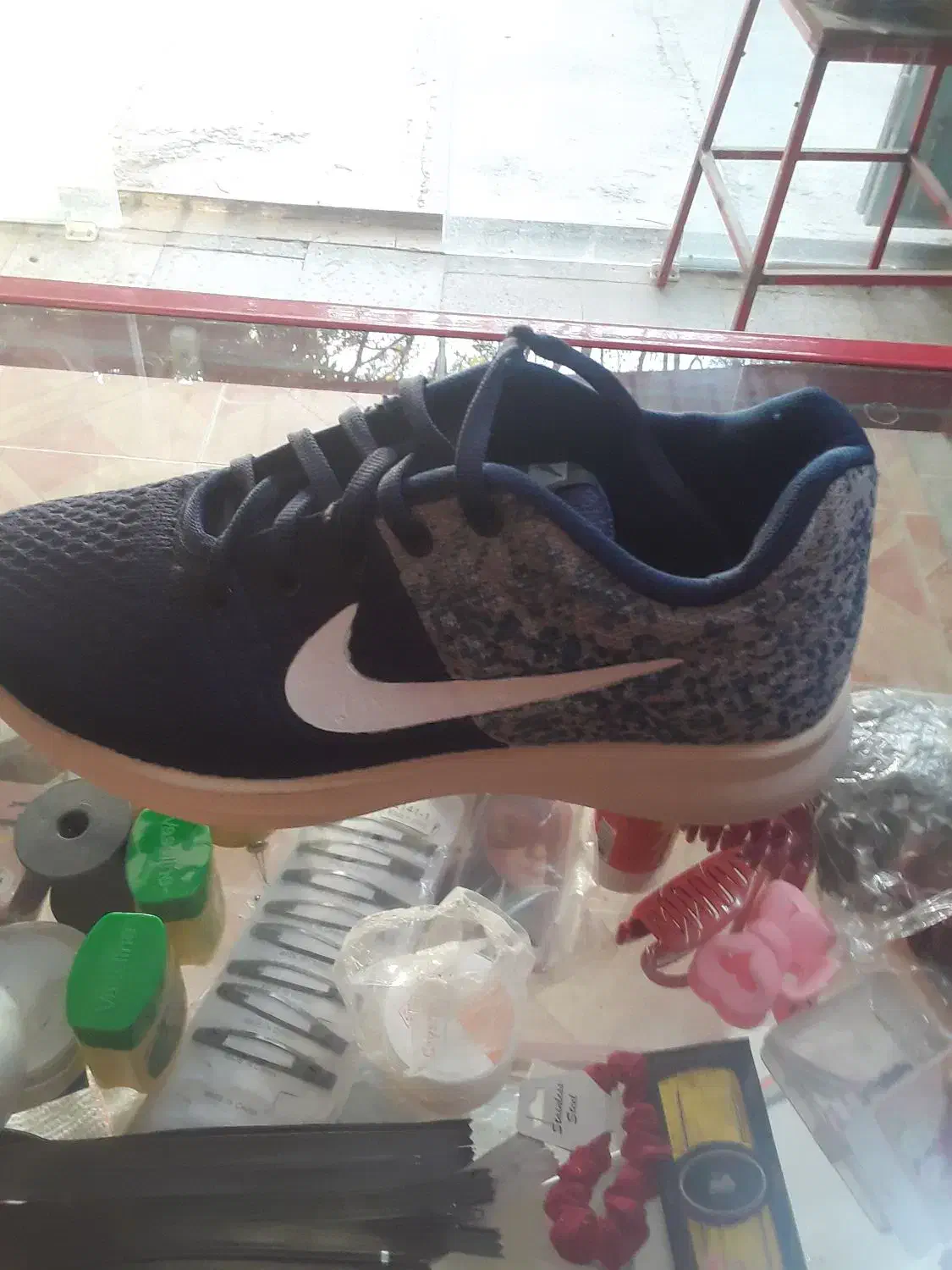 حراج لباس مغازه|کیف، کفش، کمربند|خرم‌آباد, |دیوار