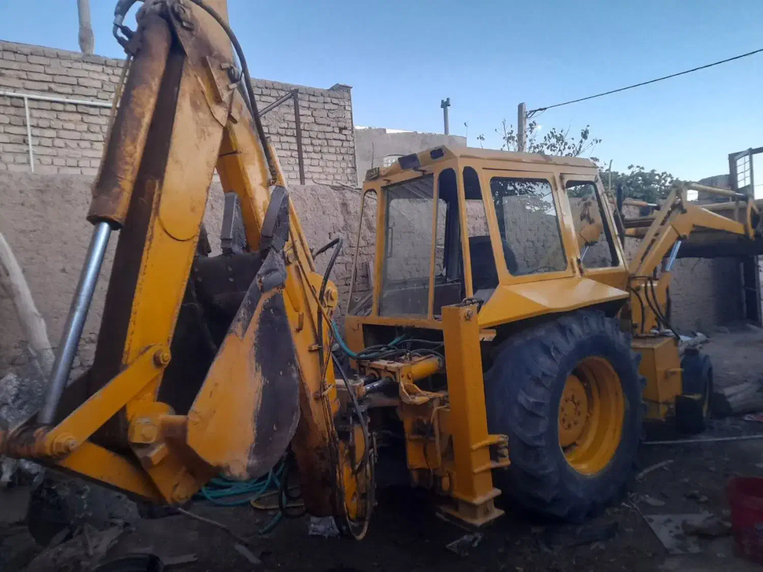 تراکتور بیل مکانیکی درکمترین زمان|خدمات پیشه و مهارت|بسطام, |دیوار