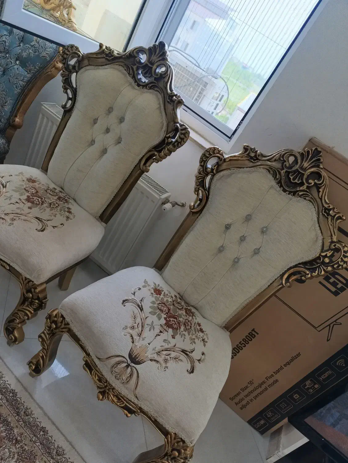 مبل سلطنتی چوب گردو نه نفره کاملا سالم|مبلمان خانگی و میز عسلی|ماسال, |دیوار