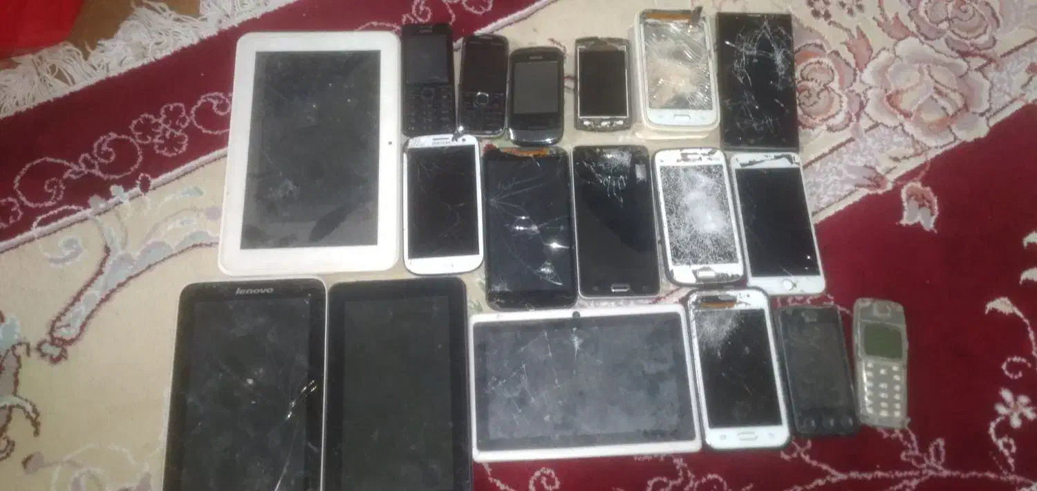 ۱۸ عدد گوشی|موبایل|شاهین دژ, |دیوار