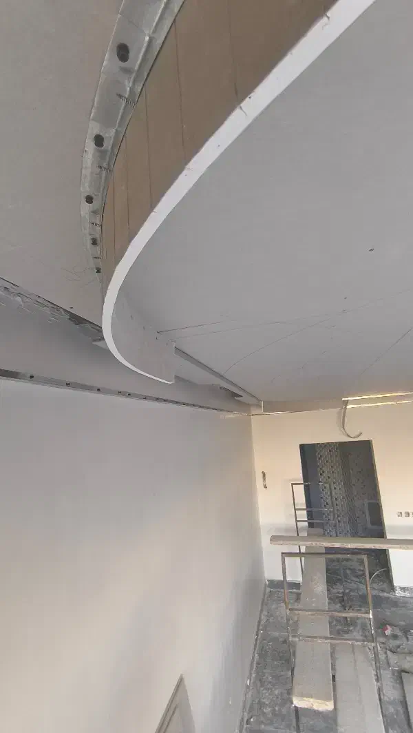 شاگرد کناف|استخدام معماری، عمران و ساختمانی|کرمانشاه, |دیوار