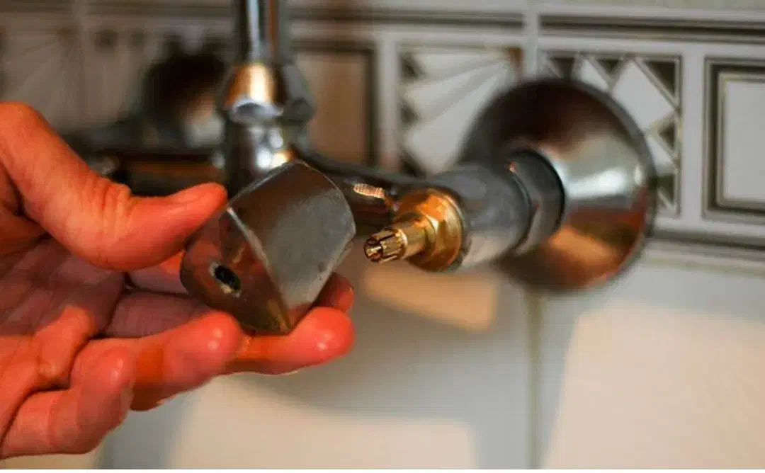 تعمیر شیرآلات نصب روشویی نصب آبگرمکن تعمیر بخاری|خدمات پیشه و مهارت|یاسوج, |دیوار