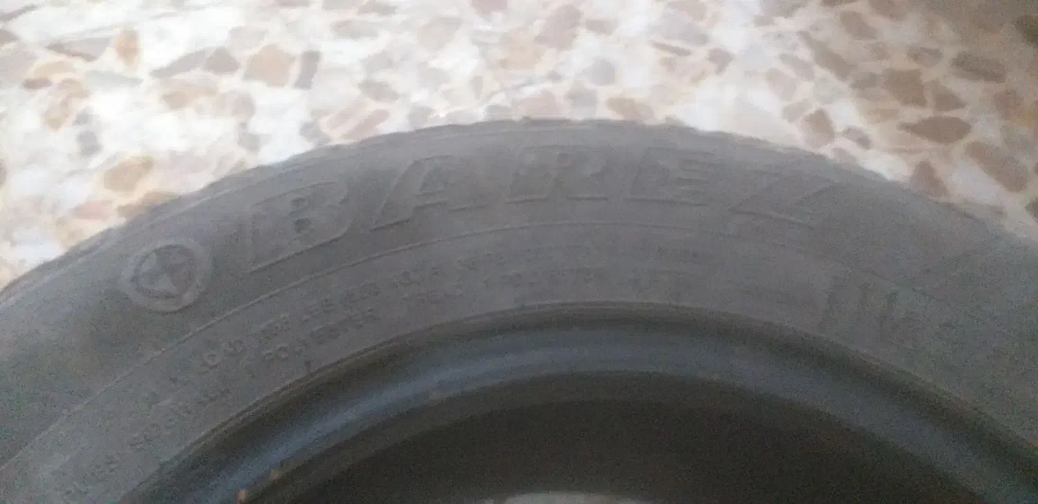 لاستیک بارز پژو و سپر عقب پژو ۴۰۵|قطعات یدکی و لوازم جانبی|اهواز, کمپلو جنوبی|دیوار