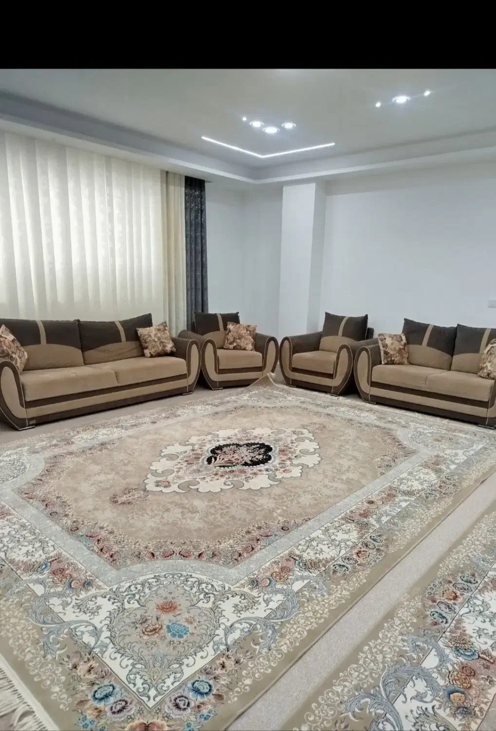 مبل زیبا|مبلمان خانگی و میز عسلی|دوگنبدان, |دیوار