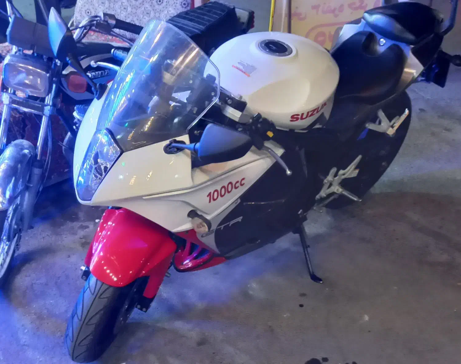 هیوسانگ نیوفیس ریس مدل ۹۳ درحد|موتورسیکلت|مشهد, آزادشهر|دیوار