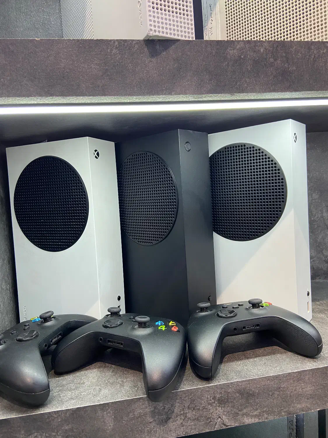 کنسول بازی Xbox سری s حافظه یه ترا و۵۰۰دودسته اصلی|کنسول، بازی ویدئویی و آنلاین|اصفهان, مفتح|دیوار