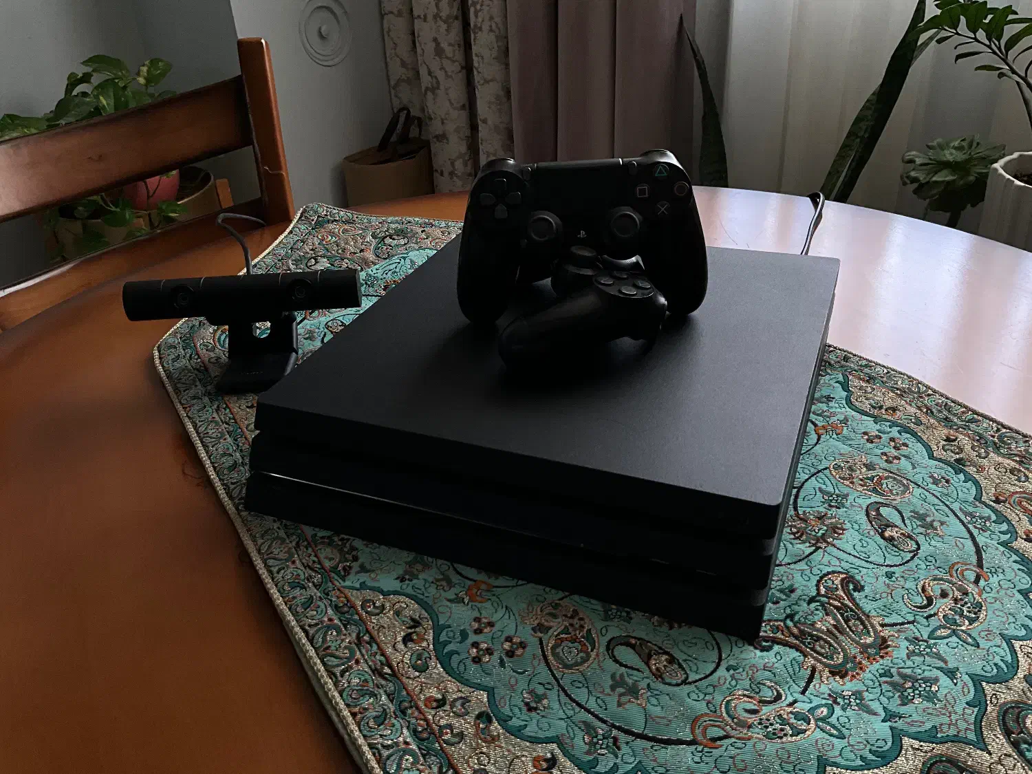 Ps4 pro Disk یک ترابایت ، دو دسته ، همراه با کینکت|کنسول، بازی ویدئویی و آنلاین|شیراز, زرهی|دیوار
