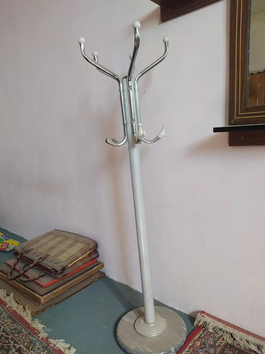 آویز لباس|بندرخت و رخت‌آویز|خمینی‌شهر, |دیوار