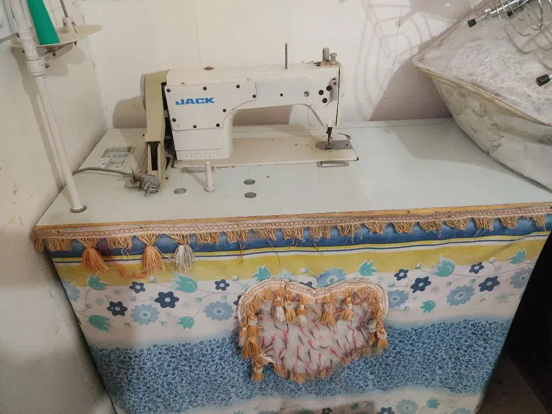 چرخ خیاطی|چرخ خیاطی و ریسندگی|سراوان, |دیوار