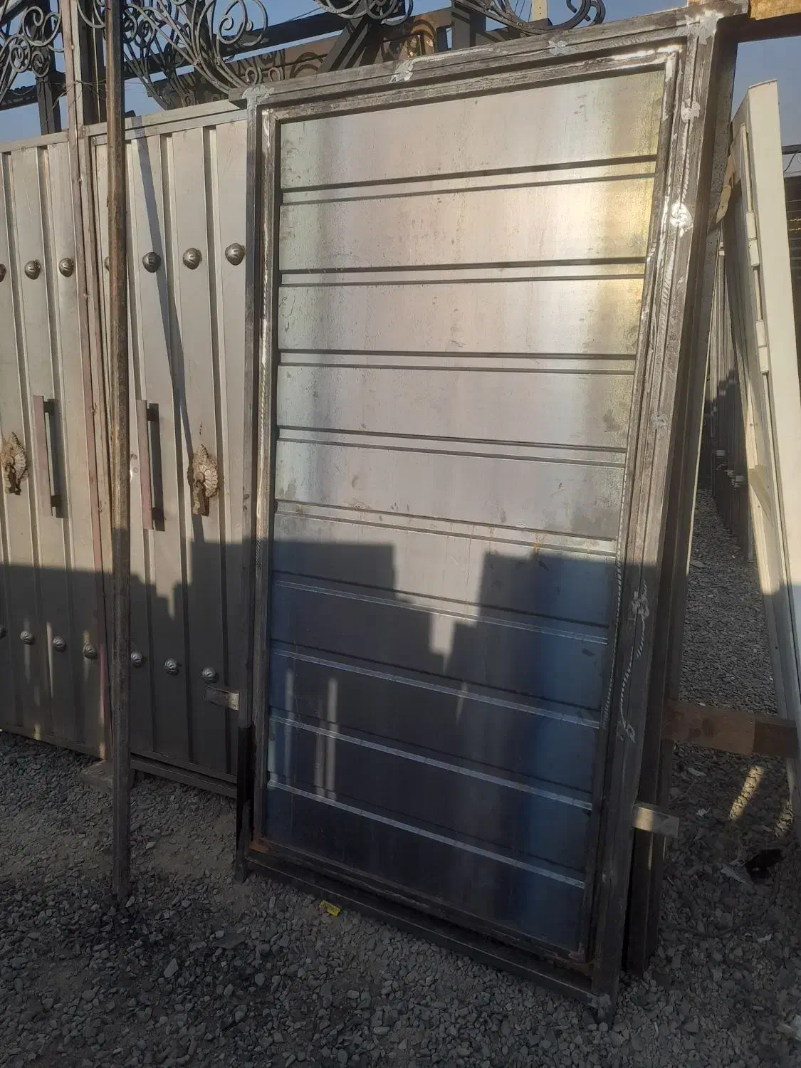 درب یک لنگه5131212تک نفررو عابررو ورودی حیاط065565|مصالح و تجهیزات ساختمان|آفتاب, |دیوار