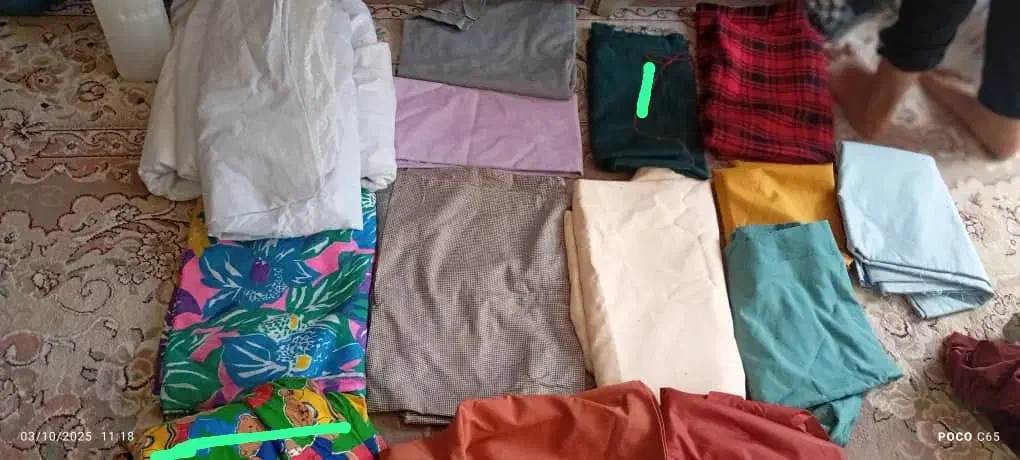 تعدادی پارچه نو|لباس|شیراز, کرونی(خاتونک)|دیوار