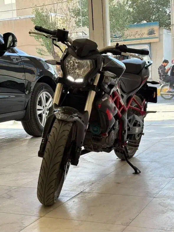 بنلی ۲۵۰ سی سی مدل ۱۴۰۲|موتورسیکلت|قروه, |دیوار