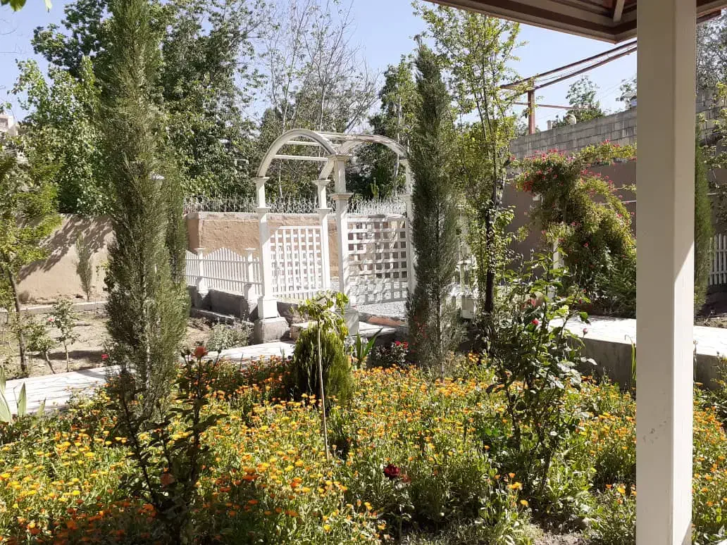 اجاره ویلا باغبادران (باغبهادران)|اجارهٔ کوتاه‌مدت ویلا و باغ|اصفهان, باغ دریاچه|دیوار