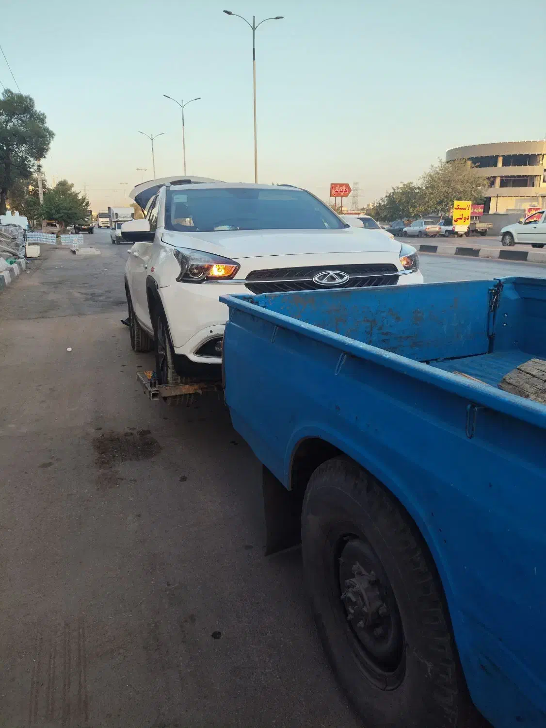 امداد خودرو جرثقیل خودروبر یدک کش چرخگیر 24|خدمات حمل و نقل|شیراز, پودنک|دیوار