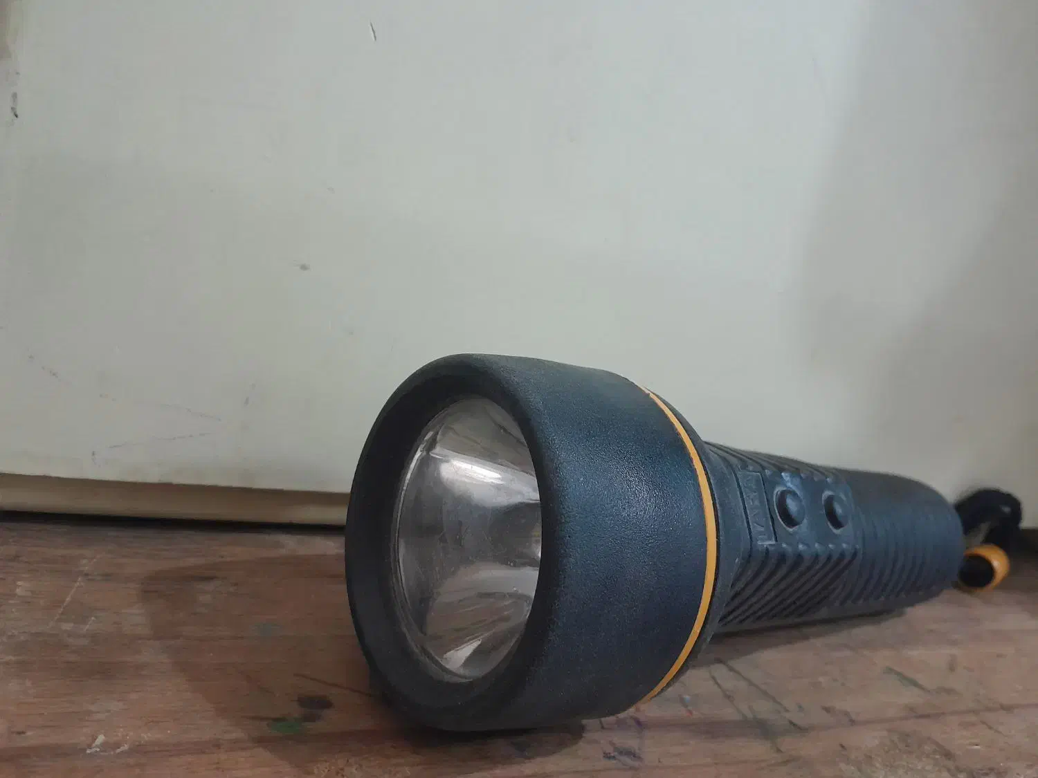 الکتریکی|لامپ و چراغ|نظرآباد, صالح آباد|دیوار