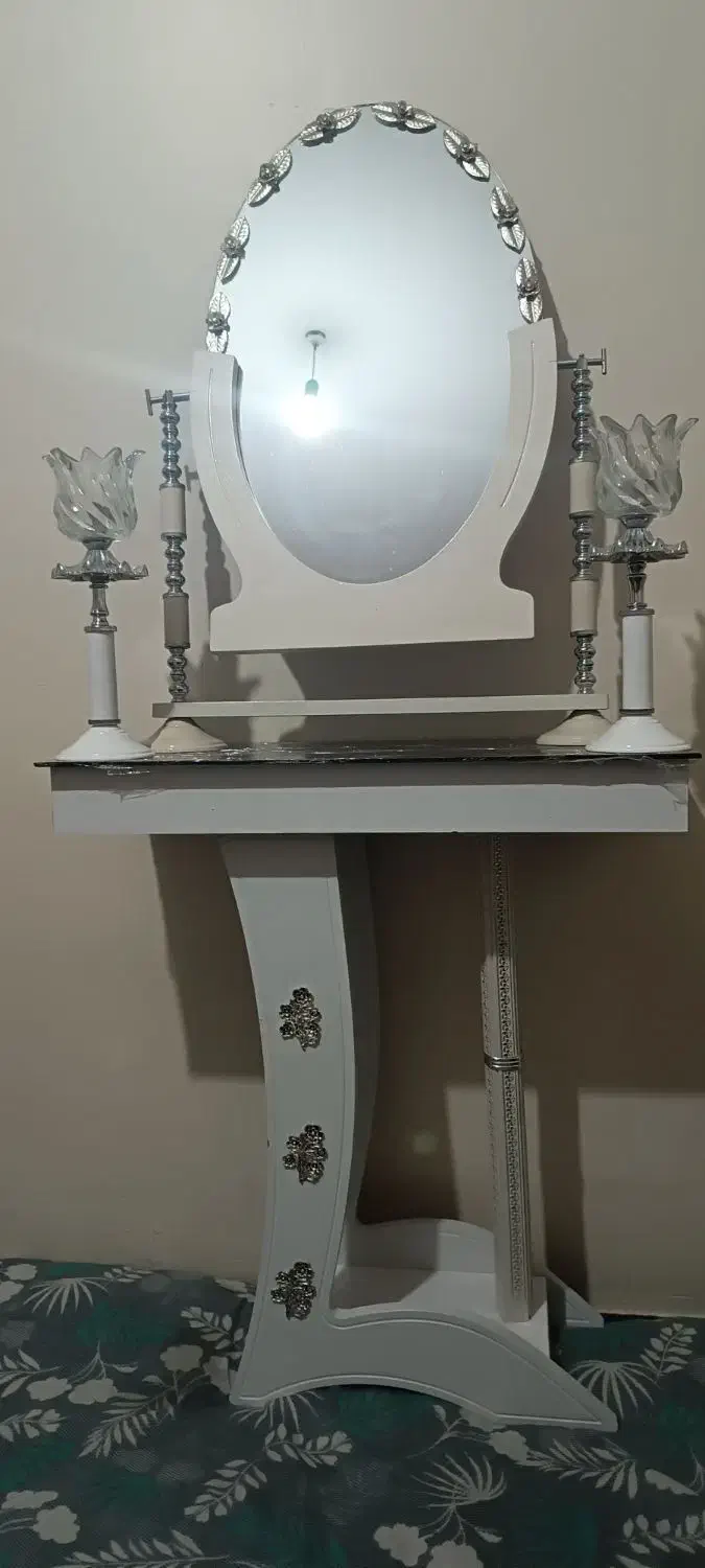 آینه و شمعدان|آینه|تیران, |دیوار