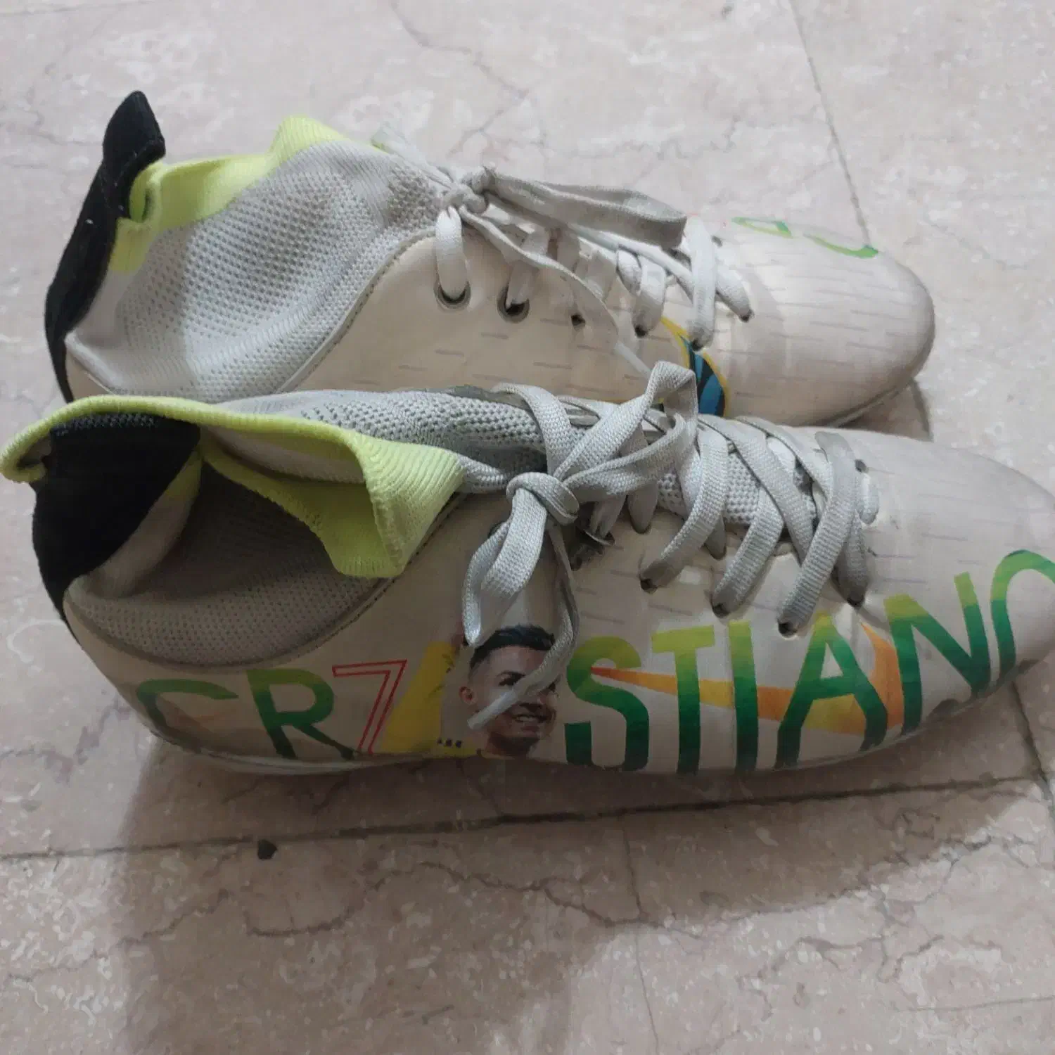 کفش فوتبال استوک دار چمن سایز ۳۹|کیف، کفش، کمربند|سنندج, |دیوار