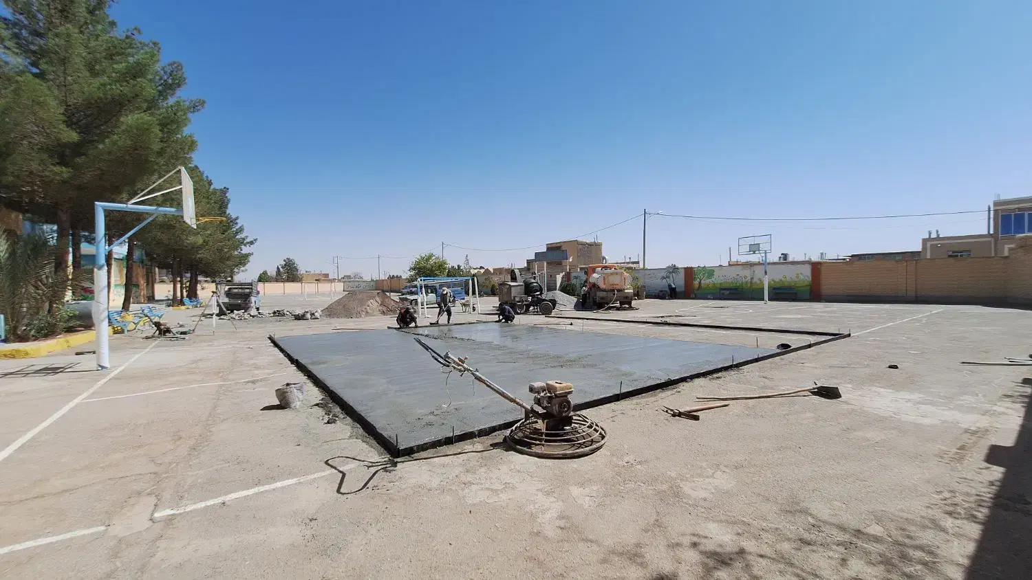 بتن. ریزی کف ماله برقی|خدمات پیشه و مهارت|شهرضا, |دیوار