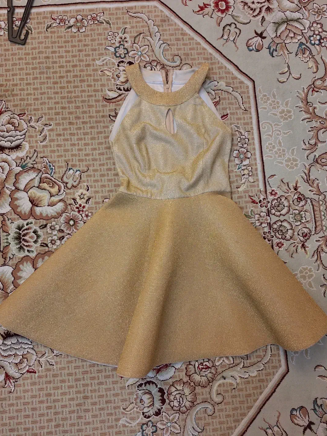 لباس مجلسی کوتاه طلایی اکلیلی نو|لباس|آباده, |دیوار