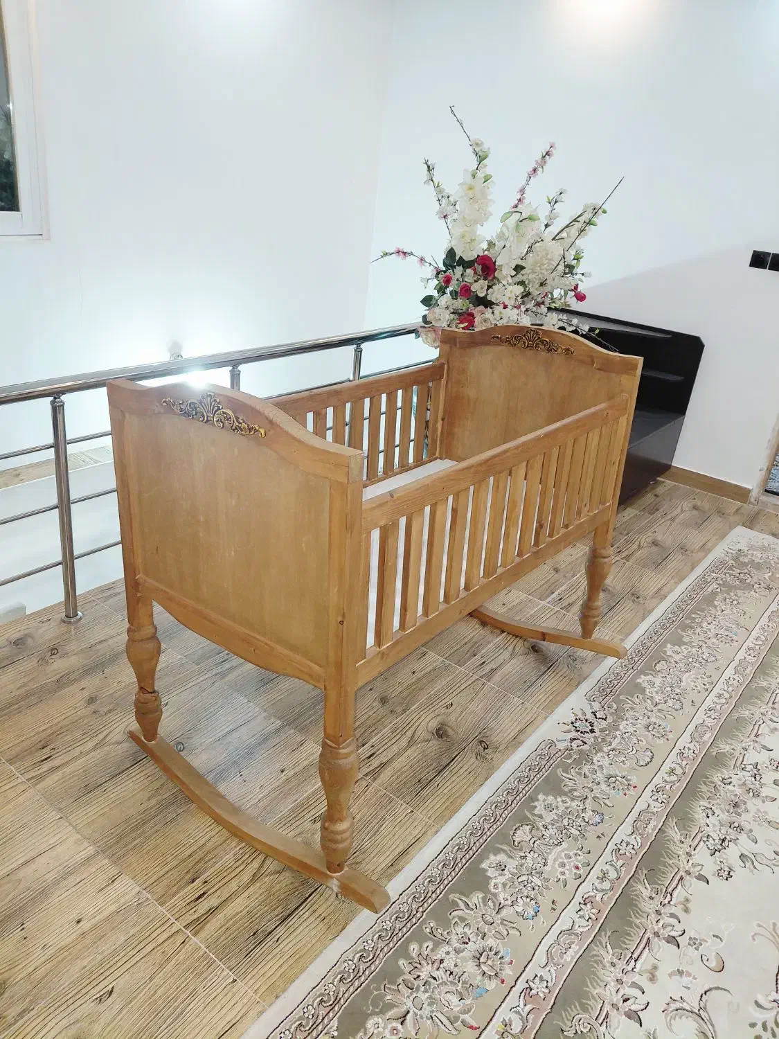 تشک و گهواره چوبی نونو|تخت و سرویس خواب|آستانه اشرفیه, |دیوار