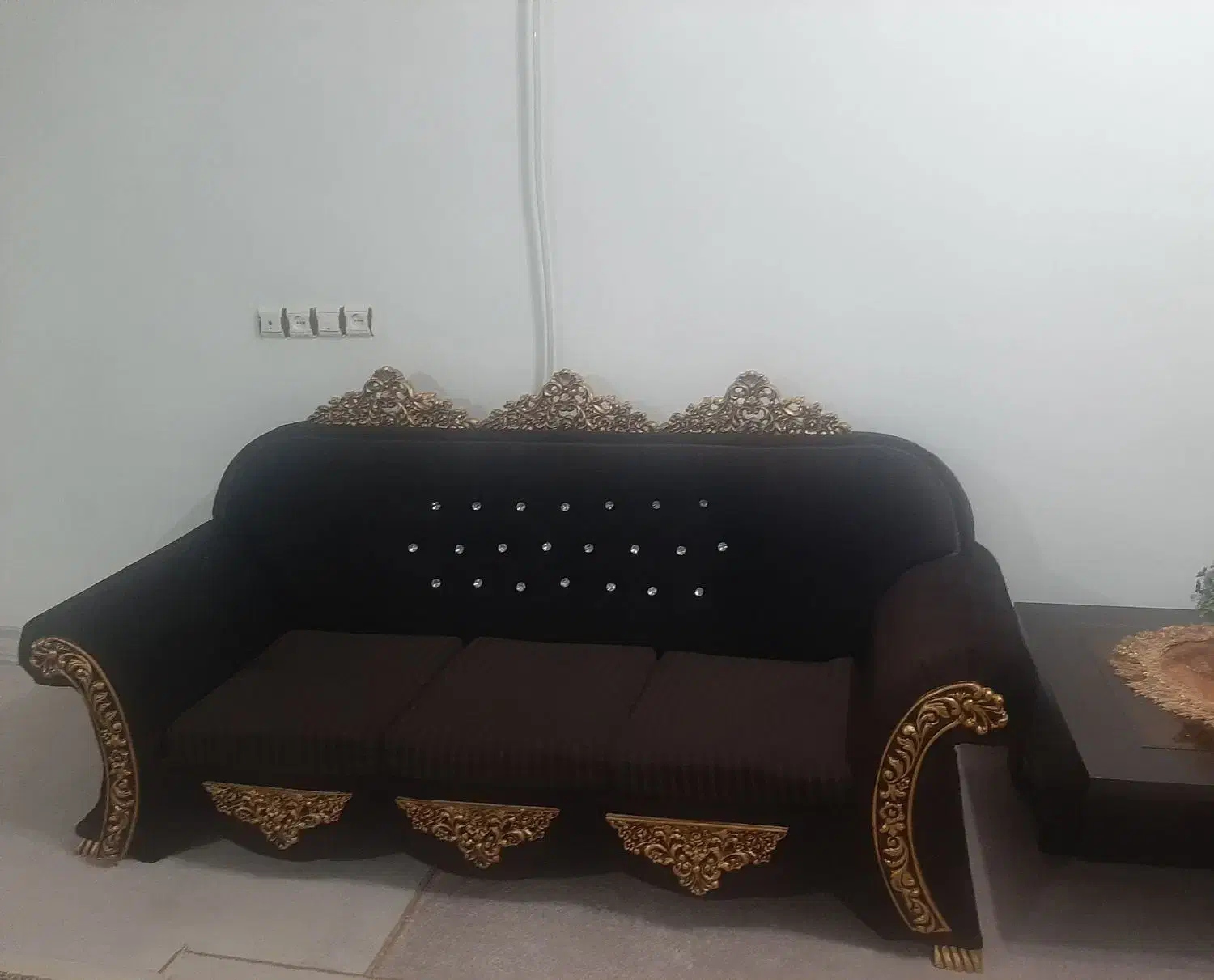 مبل ۷ نفره سالم همراه با عسلی|مبلمان خانگی و میز عسلی|ایلام, |دیوار