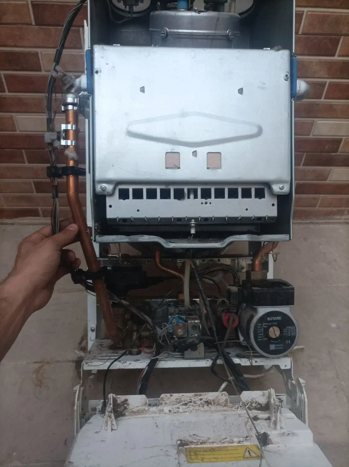 نصب و تعمیر انواع پکیج ها و نصب رادیاتور|خدمات پیشه و مهارت|قم, انسجام|دیوار