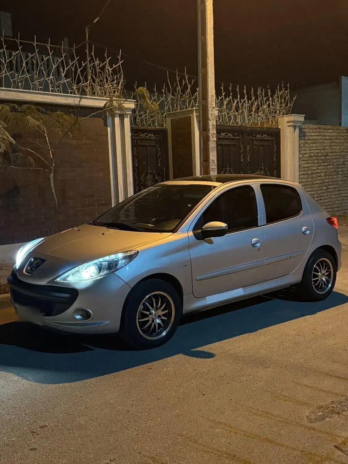 پژو۲۰۷ پانوراما|خودرو سواری و وانت|مشهد, جانباز|دیوار