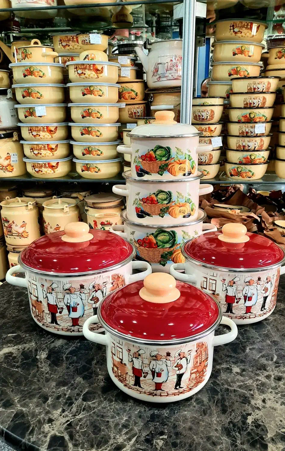 ۳قابلمه طرح سراشپز|ظروف پخت‌وپز|تبریز, |دیوار