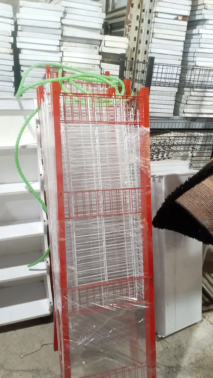 فروش سبد کیک و چیپس پفک دیواری. استند|فروشگاه و مغازه|مشهد, نوید|دیوار