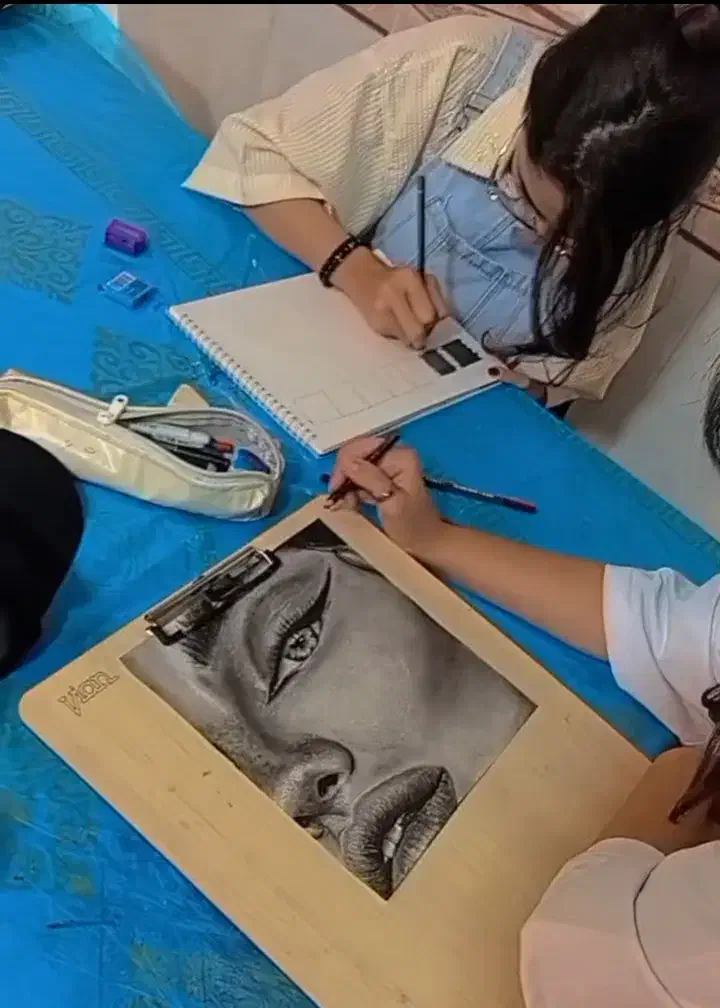 اموزش سیاه قلم و رنگ روغن در اموزشگاه فنی|خدمات آموزشی|بجنورد, |دیوار