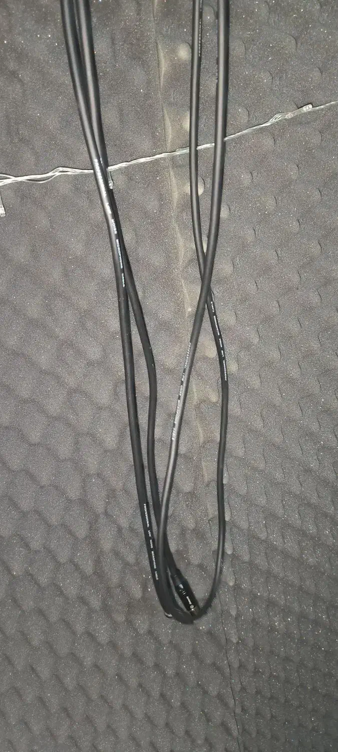 کابل اتصال به اسپیکر مانیتورینگ|آلات موسیقی|قرچک, شهرک طلائیه|دیوار