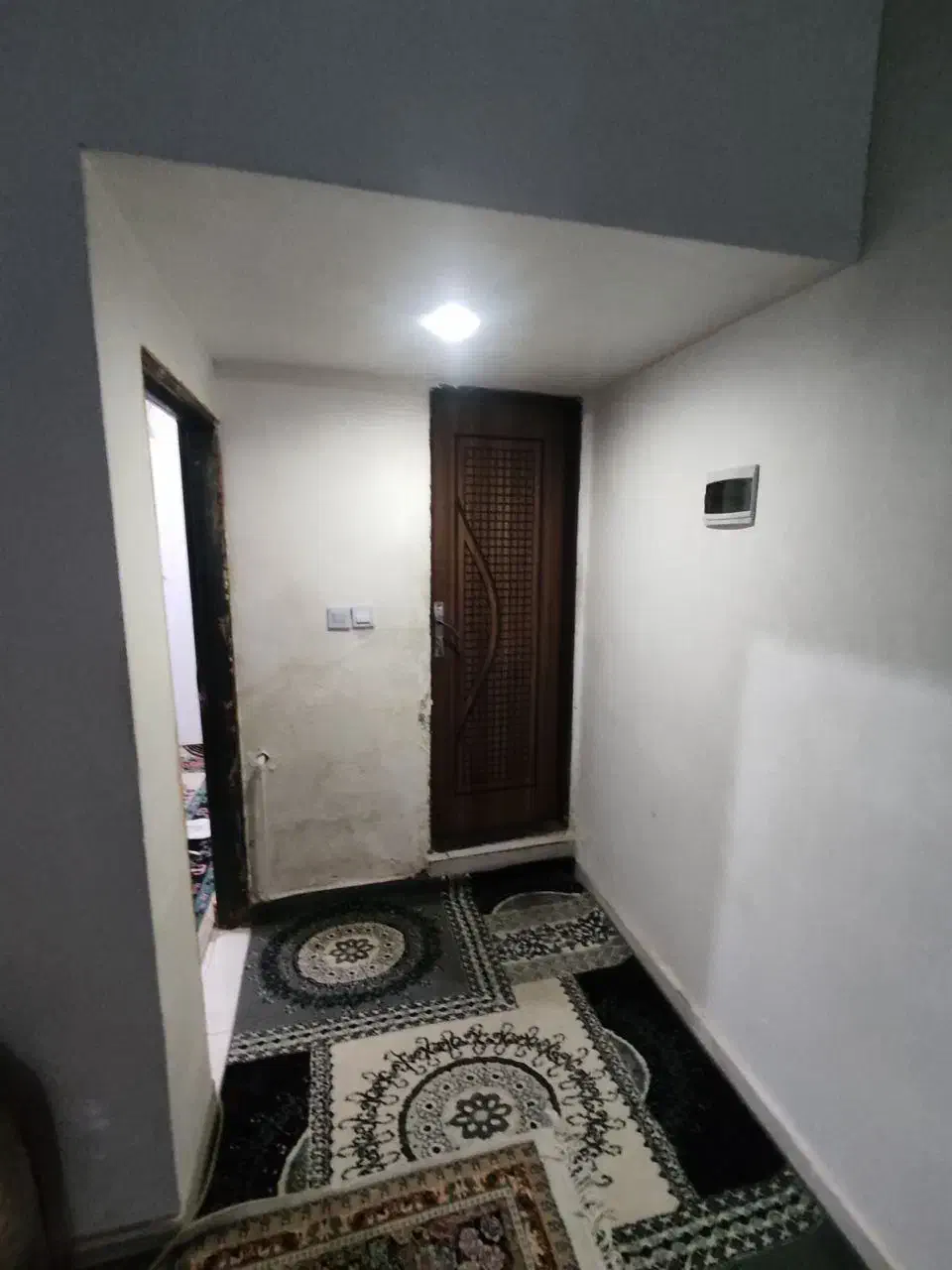 اپارتمان۸۵متری طبقه اول توس۹۱و۹۳حاشیه خیابان اصلی|فروش آپارتمان|مشهد, شهید بصیر|دیوار