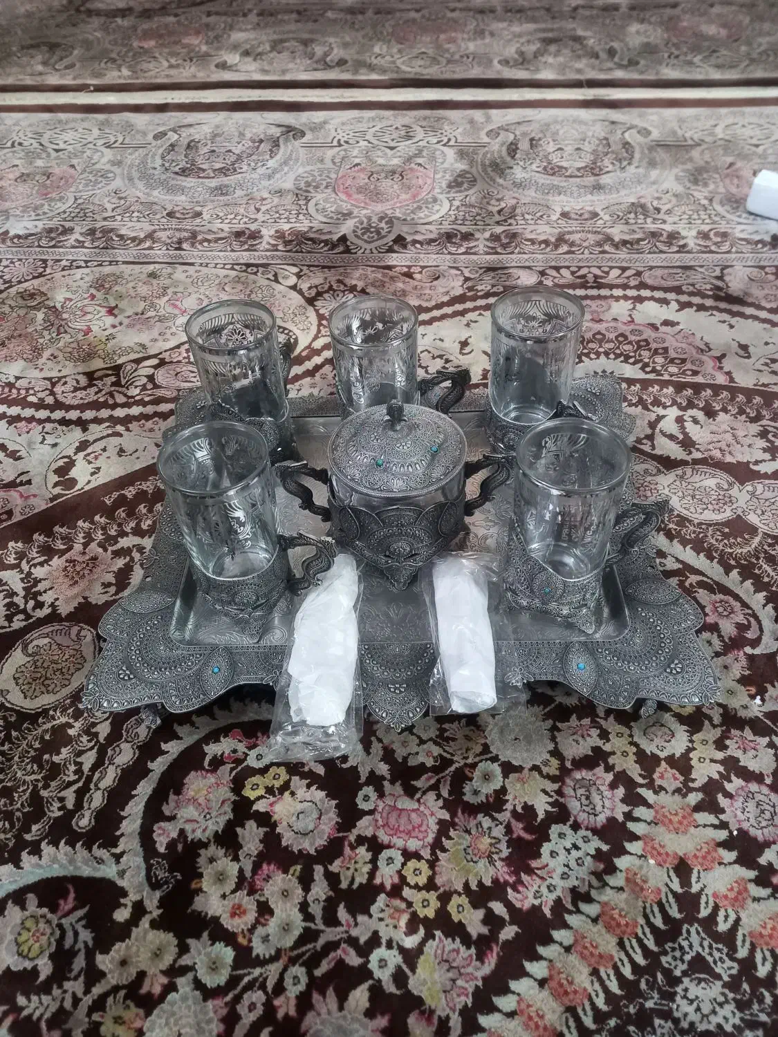 سینی نقره|ظروف سرو و پذیرایی|قم, آزادگان|دیوار