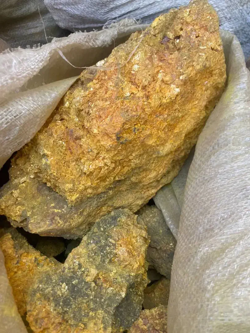 سنگ زرنیخ برای تولید نوره درجه یک و عالی|عمده‌فروشی|تکاب, |دیوار