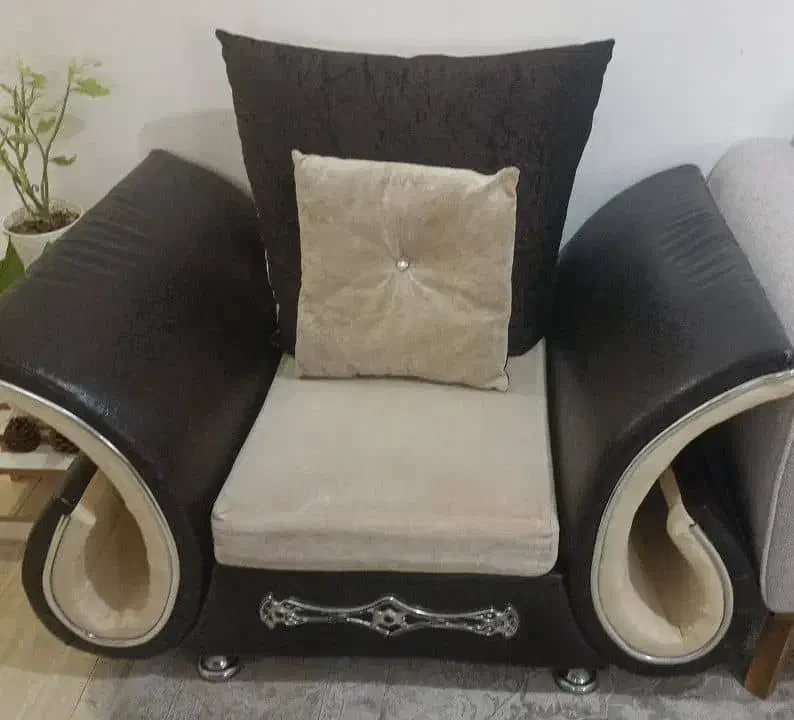 یه دست مبل  تمیز فروشی|مبلمان خانگی و میز عسلی|کنارک, |دیوار