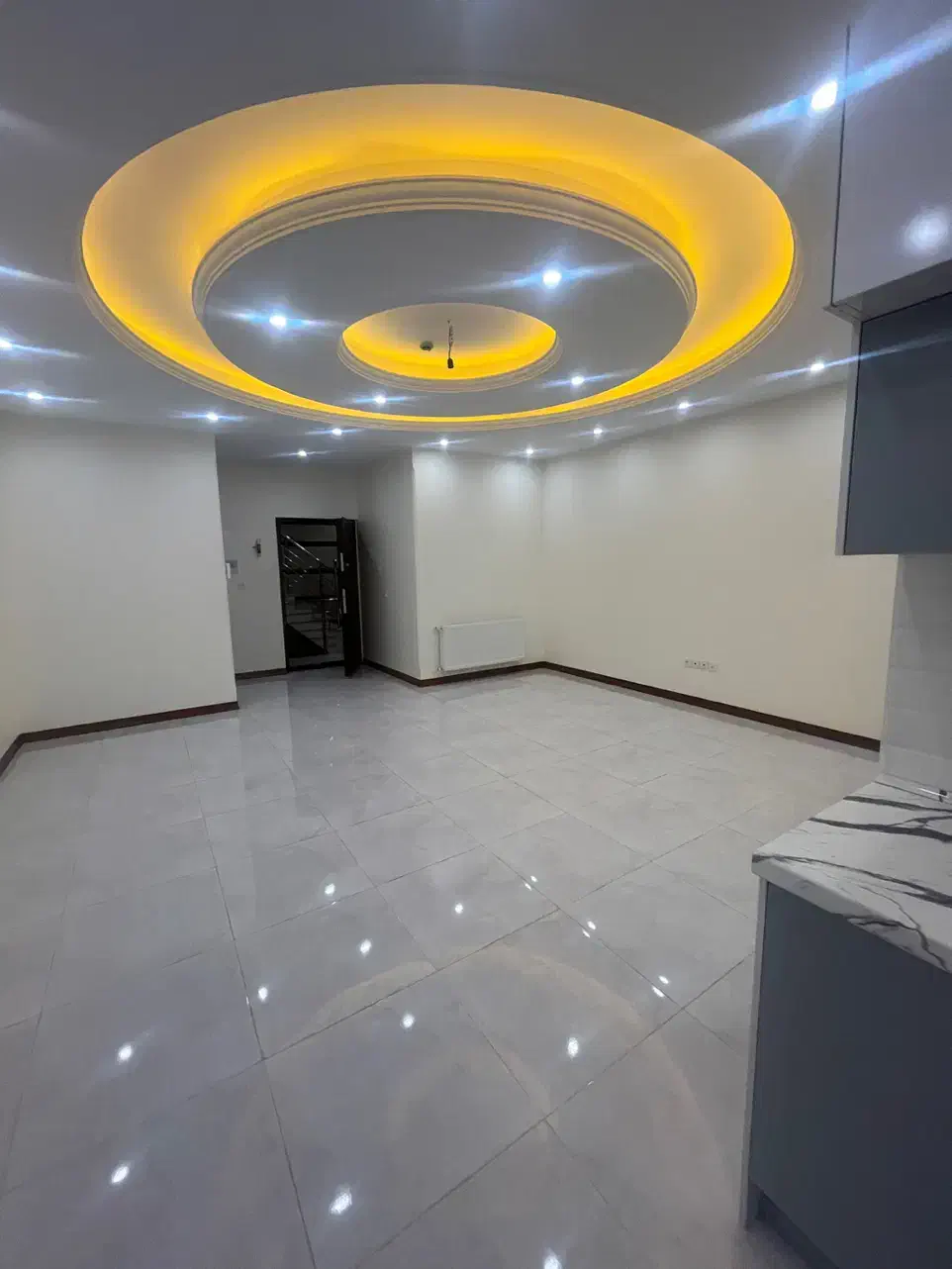 ۹۰مترتکواحدی گلها پیش فروش|پیش‌فروش املاک|ری, دیلمان|دیوار