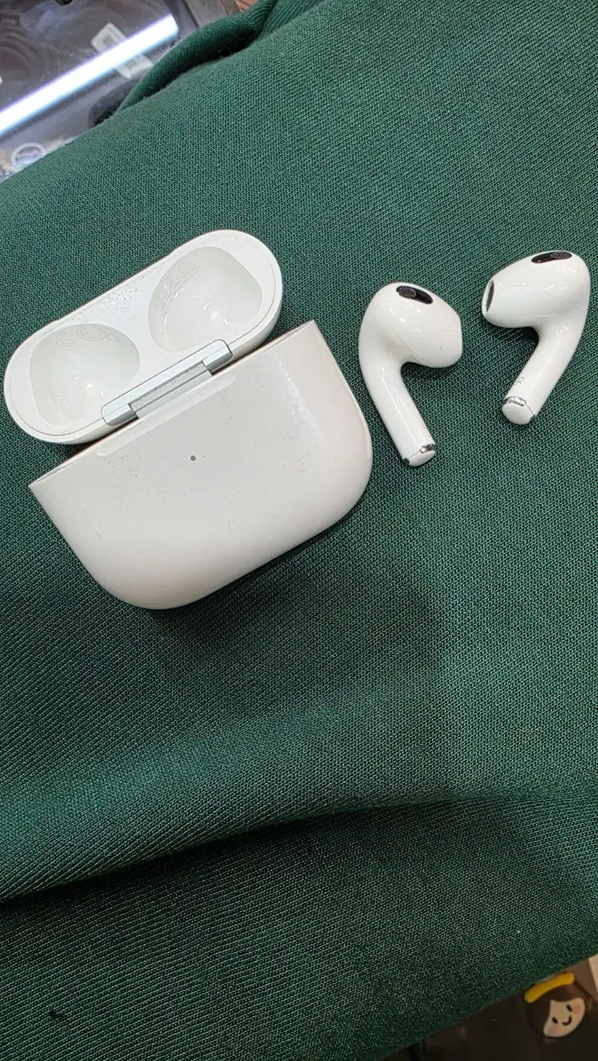 ایرپاد 3 اصلی با مهلت تست. بسیار مناسب|لوازم جانبی موبایل و تبلت|اصفهان, خرم|دیوار