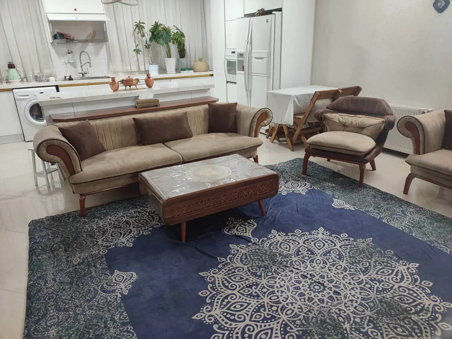 مبل 8 نفره شرکتی بهمراه جلو مبلی و عسلی|مبلمان خانگی و میز عسلی|ری, فیروزآبادی|دیوار