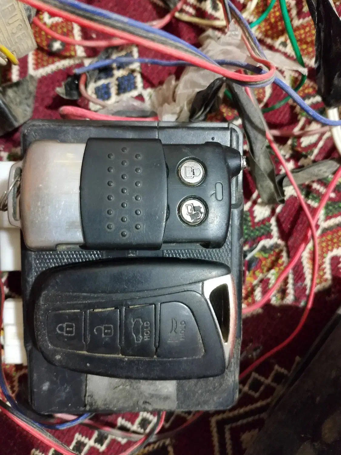 دزد گیر خشک دو ما رو ماشین بسته بوده|قطعات یدکی و لوازم جانبی|خمک, |دیوار