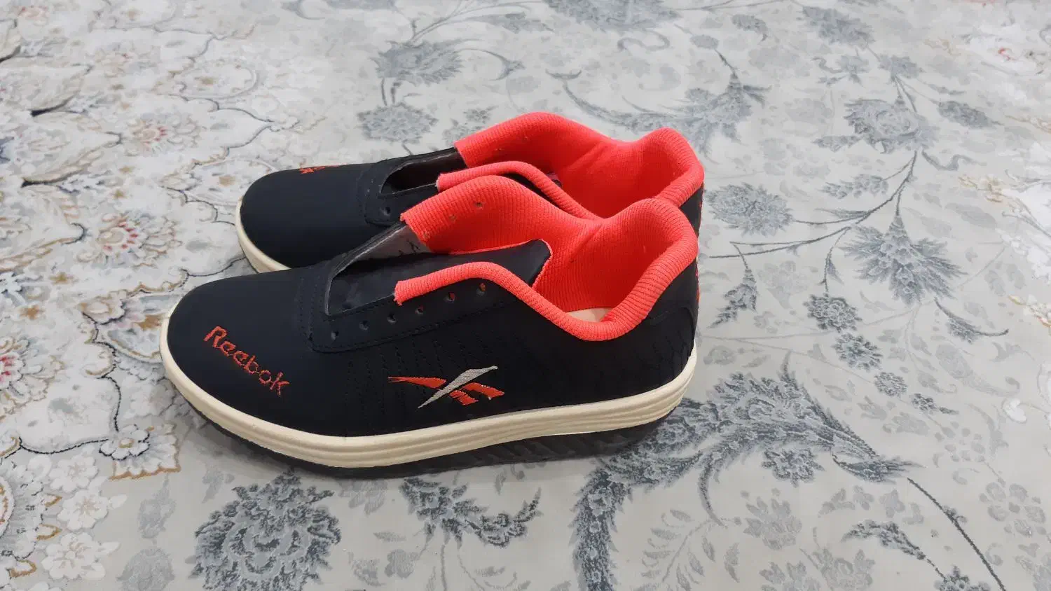 کفش زنانه|کیف، کفش، کمربند|بومهن, |دیوار