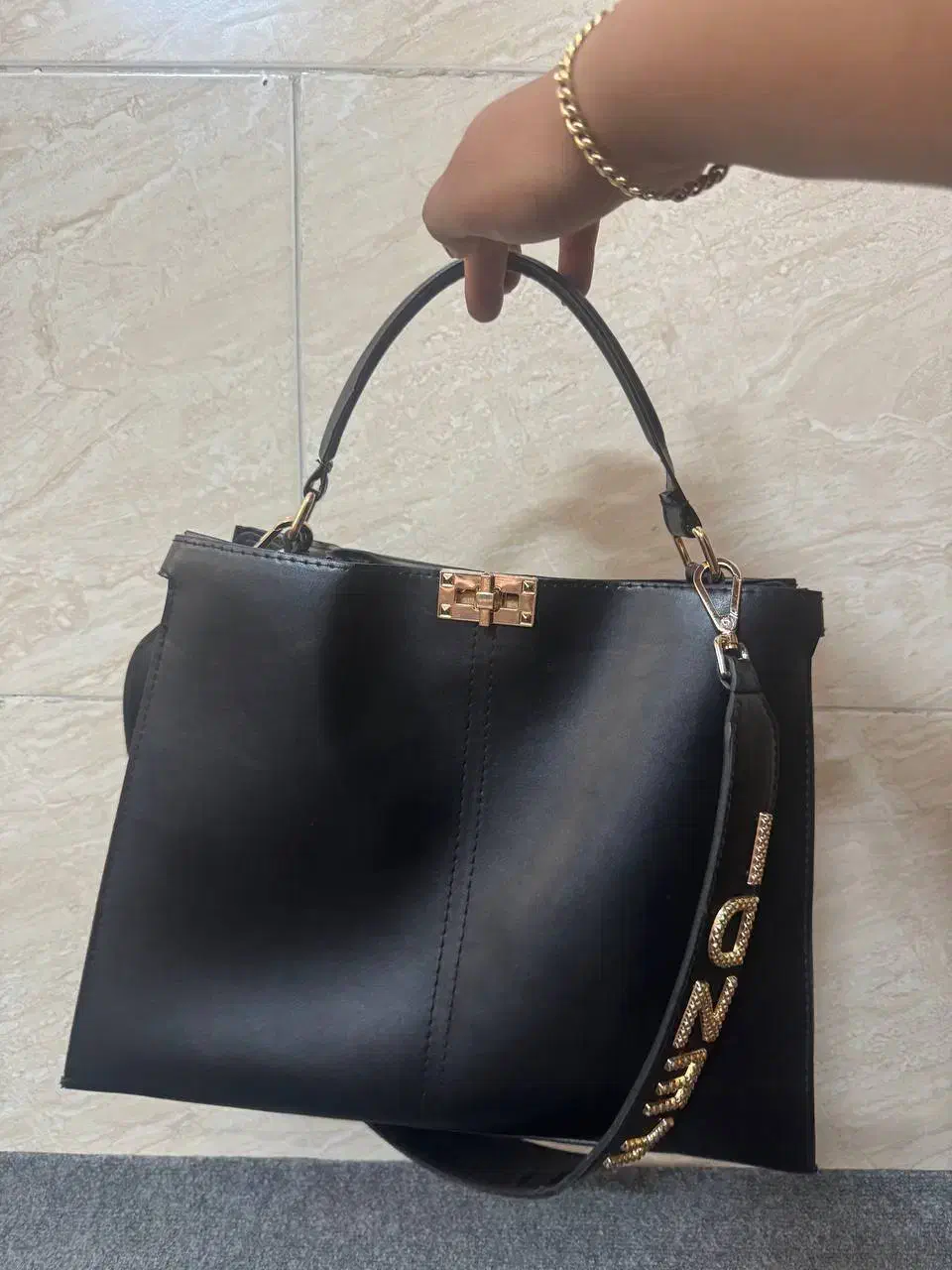 کیف فندی نو|کیف، کفش، کمربند|قدس, شهر‌قدس|دیوار