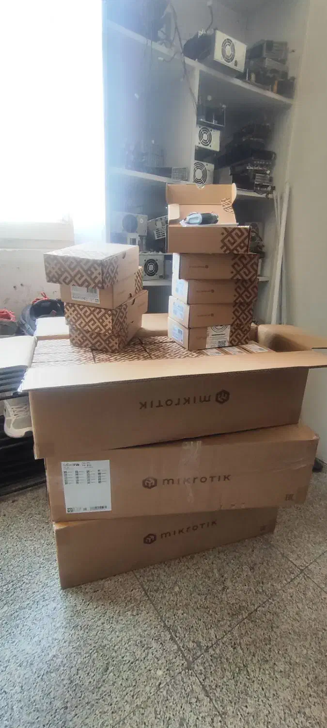 روتر میکروتیک کانفیگ شده مخصوص فارم ماینر + اشتراک|مودم و تجهیزات شبکه|تهران, میدان ولیعصر|دیوار