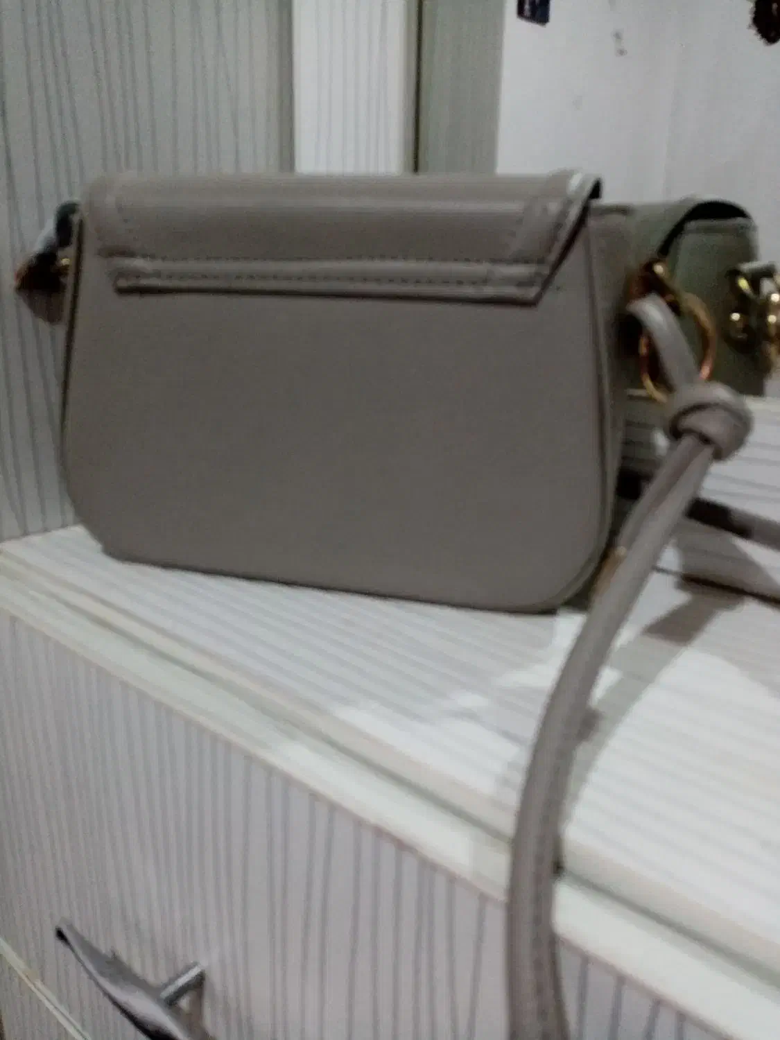 کیف برند|کیف، کفش، کمربند|خمام, |دیوار