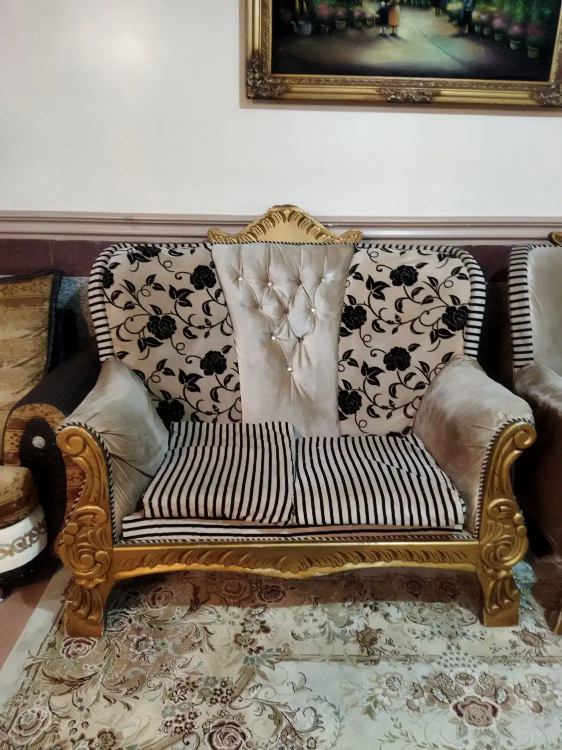 مبل ۷نفره کلاسیک سالم و تمیز|مبلمان خانگی و میز عسلی|فاضل آباد, |دیوار