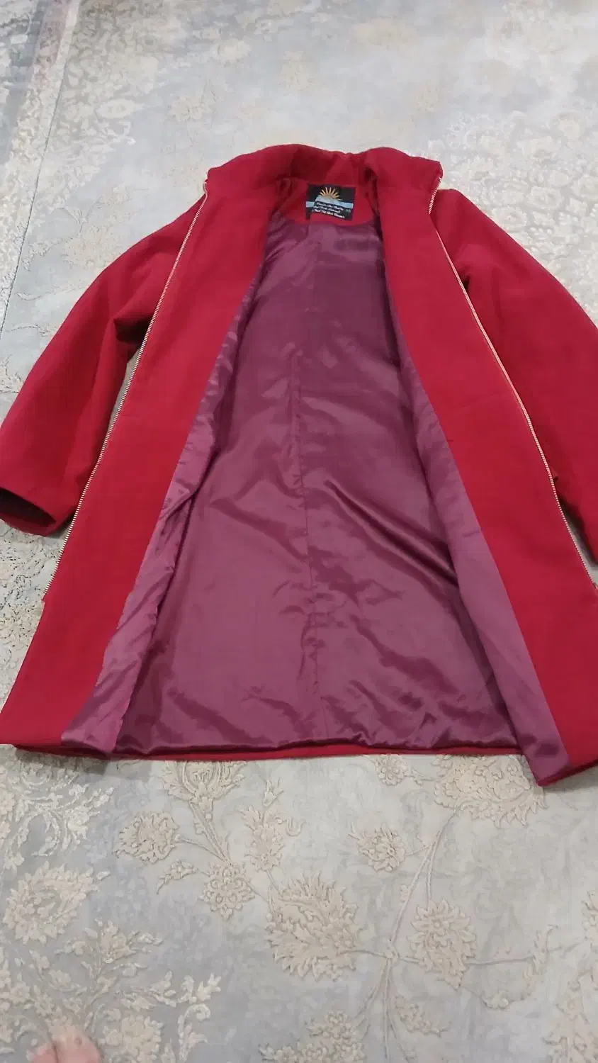 یک عددپالتو.ویک عددشونیز|لباس|کرج, کمال‌شهر|دیوار