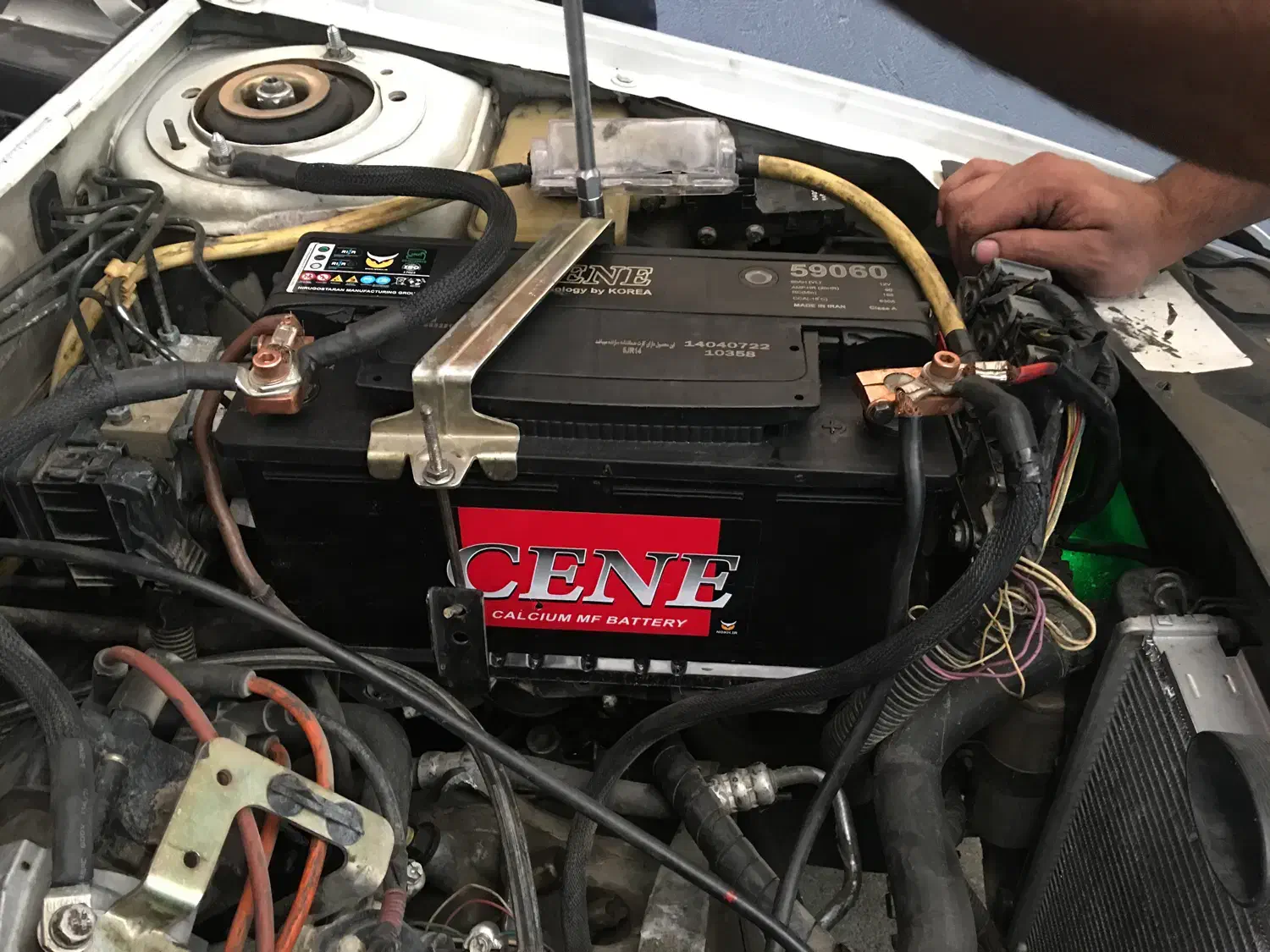 امداد باتری مسعود (نصب سیار)|قطعات یدکی و لوازم جانبی|یزد, |دیوار