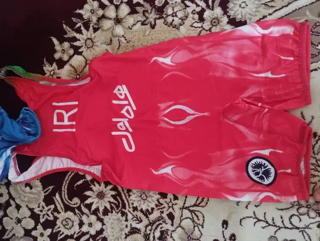 لباس|تجهیزات ورزشی|کاشان, ولیعصر|دیوار