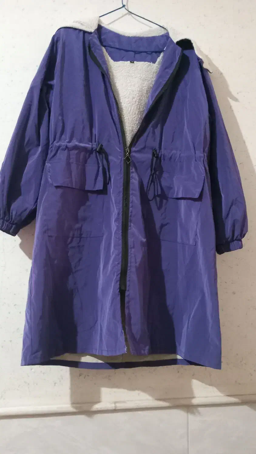 کاپشن|لباس|کاشان, ولیعصر|دیوار