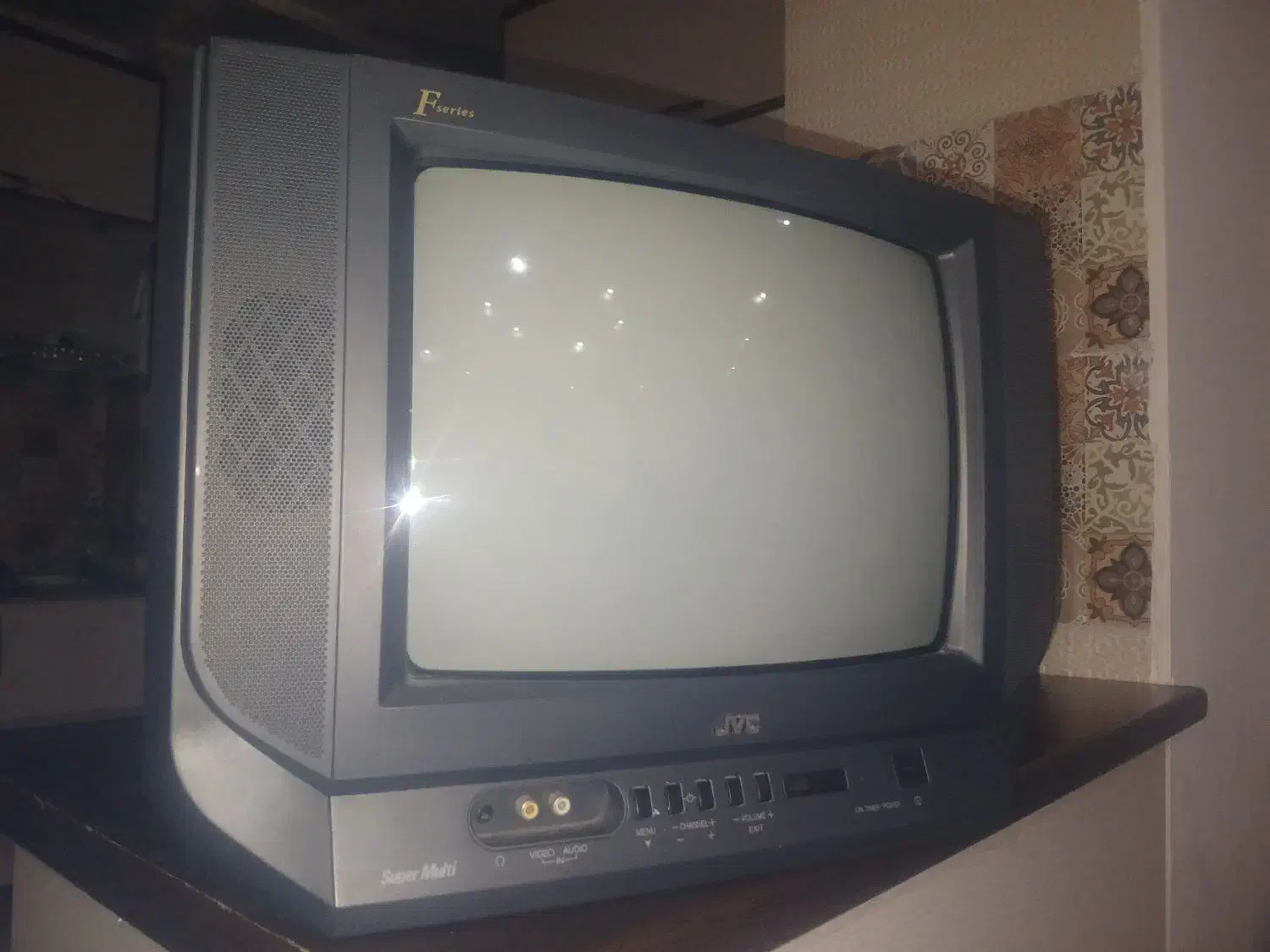 تلویزیون ۱۴ اینچ جی وی سی|تلویزیون و پروژکتور|تهران, شهرک فردوس (حسینی)|دیوار